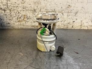 Gebruikte Tank element Pomp Dacia Logan MCV II/Sandero Wagon (7S) 1.0 Sce 12V Prijs op aanvraag aangeboden door Autohandel-Smet Gebroeders NV