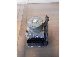 Gebruikte ABS Pomp Audi Q2 (GAB/GAG) 1.6 30 TDI 16V Prijs op aanvraag aangeboden door Autohandel-Smet Gebroeders NV