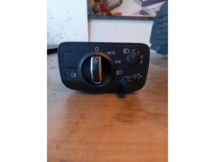 Gebruikte Schakelaar Licht Audi Q2 (GAB/GAG) 1.6 30 TDI 16V Prijs op aanvraag aangeboden door Autohandel-Smet Gebroeders NV