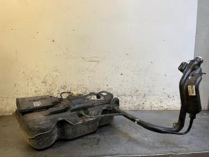 Gebruikte Tank Volkswagen Up! (121) 1.0 12V 60 Prijs op aanvraag aangeboden door Autohandel-Smet Gebroeders NV