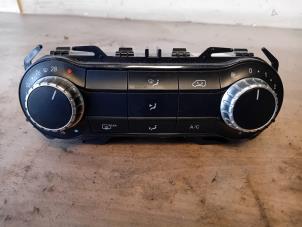 Gebruikte Bedieningspaneel Airco Mercedes Vito (447.6) 2.2 114 CDI 16V Prijs op aanvraag aangeboden door Autohandel-Smet Gebroeders NV