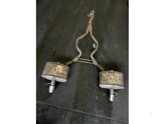 Uitlaat Einddemper van een Land Rover Range Rover Sport (LW) 4.4 SDV8 32V 2015