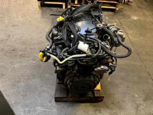 Gebruikte Motor Renault Trafic New (FL) 2.0 dCi 16V 115 Prijs op aanvraag aangeboden door Autohandel-Smet Gebroeders NV