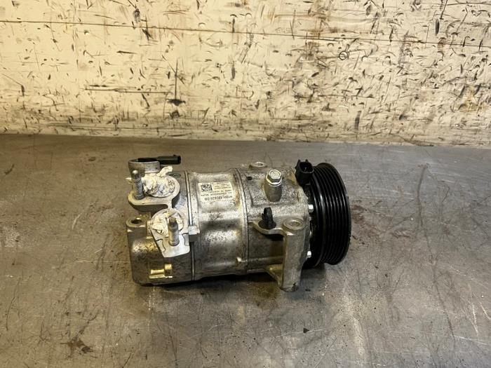 Gebruikte Aircopomp Ford Fiesta 7 1.0 EcoBoost 12V 100 Prijs op aanvraag aangeboden door Autohandel-Smet Gebroeders NV