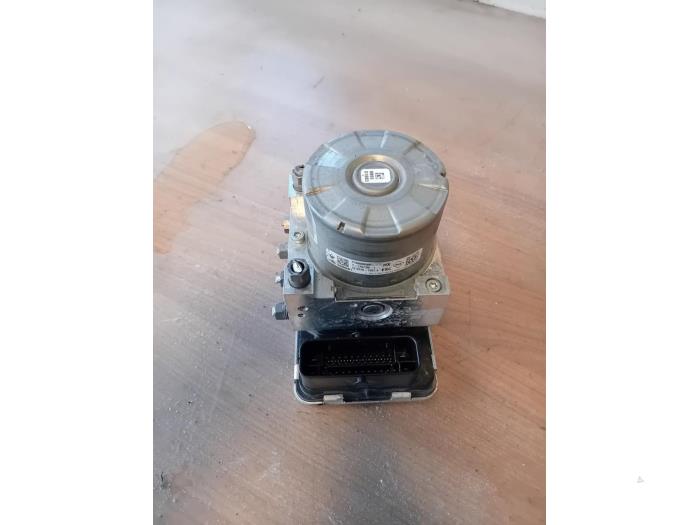 Gebruikte ABS Pomp Renault Scénic IV (RFAJ) 1.5 Energy dCi 110 Prijs op aanvraag aangeboden door Autohandel-Smet Gebroeders NV