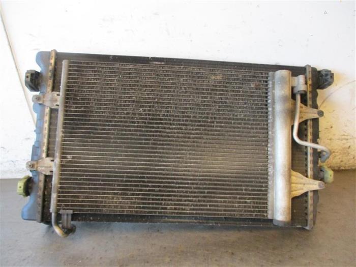 Gebruikte Airco Radiateur Volkswagen Polo IV (9N1/2/3) 1.2 12V Prijs op aanvraag aangeboden door Autohandel-Smet Gebroeders NV