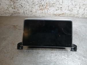 Gebruikte Navigatie Display Peugeot 5008 II (M4/MC/MJ/MR) 1.5 BlueHDi 130 Prijs op aanvraag aangeboden door Autohandel-Smet Gebroeders NV