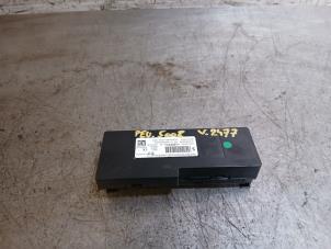 Gebruikte Bluetooth module Peugeot 5008 II (M4/MC/MJ/MR) 1.5 BlueHDi 130 Prijs op aanvraag aangeboden door Autohandel-Smet Gebroeders NV