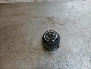 Gebruikte Schakelaar Peugeot 5008 II (M4/MC/MJ/MR) 1.5 BlueHDi 130 Prijs op aanvraag aangeboden door Autohandel-Smet Gebroeders NV