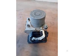 Gebruikte ABS Pomp Renault Kangoo Express (FW) 1.5 dCi 75 Prijs op aanvraag aangeboden door Autohandel-Smet Gebroeders NV