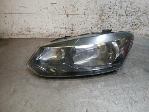 Gebruikte Koplamp links Volkswagen Polo V (6R) 1.2 12V Prijs op aanvraag aangeboden door Autohandel-Smet Gebroeders NV