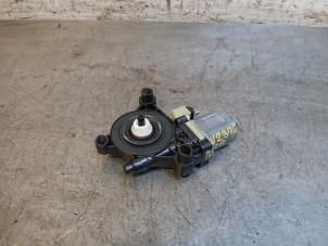 Gebruikte Motor electrisch raam Audi RS 3 Limousine (8VS/8VM) 2.5 TFSI 20V Quattro Prijs op aanvraag aangeboden door Autohandel-Smet Gebroeders NV