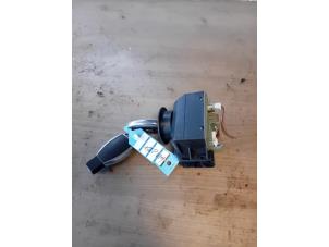 Gebruikte Kontaktslot + Sleutel Mercedes E (W212) E-200 CDI 16V BlueEfficiency,BlueTEC Prijs op aanvraag aangeboden door Autohandel-Smet Gebroeders NV