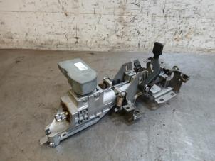 Gebruikte Stuurkolom compleet Nissan 370 Z Roadster (Z34B) 3.7 V6 24V Prijs op aanvraag aangeboden door Autohandel-Smet Gebroeders NV