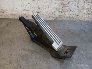 Gebruikte Sensor Gaspedaalpositie Nissan 370 Z Roadster (Z34B) 3.7 V6 24V Prijs op aanvraag aangeboden door Autohandel-Smet Gebroeders NV