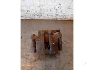 Gebruikte Remklauw (Tang) rechts-achter Chrysler Sebring (JR) 2.0 16V Prijs op aanvraag aangeboden door Autohandel-Smet Gebroeders NV