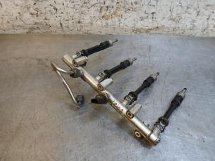 Gebruikte Injector brug Dacia Dokker (0S) 1.3 TCE 100 Prijs op aanvraag aangeboden door Autohandel-Smet Gebroeders NV