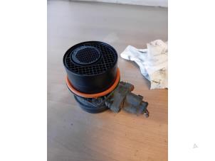 Gebruikte Luchthoeveelheidsmeter Chrysler Sebring (JR) 2.0 16V Prijs op aanvraag aangeboden door Autohandel-Smet Gebroeders NV