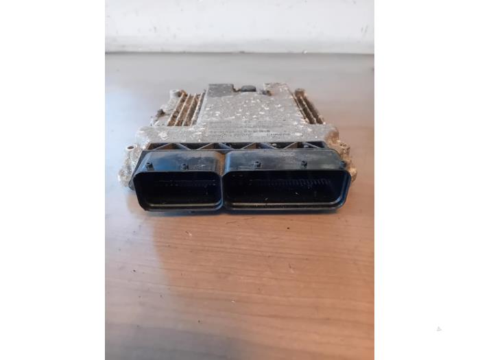 Computer Motormanagement van een Chrysler Sebring (JR) 2.0 16V 2004