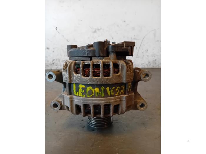 Gebruikte Dynamo Seat Leon ST (5FF) 1.8 TSI Ecomotive 16V Prijs op aanvraag aangeboden door Autohandel-Smet Gebroeders NV