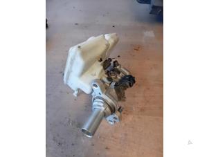 Gebruikte Hoofdremcilinder Skoda Superb Combi (3V5) 1.6 TDI Prijs op aanvraag aangeboden door Autohandel-Smet Gebroeders NV