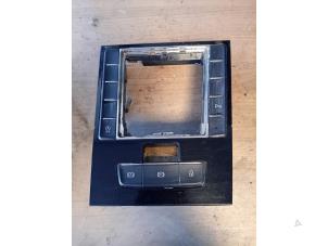 Gebruikte Schakelaar handrem Skoda Superb Combi (3V5) 1.6 TDI Prijs op aanvraag aangeboden door Autohandel-Smet Gebroeders NV