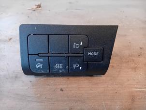 Gebruikte Licht Schakelaar Peugeot Boxer (U9) 2.2 Blue HDi 140 Prijs op aanvraag aangeboden door Autohandel-Smet Gebroeders NV