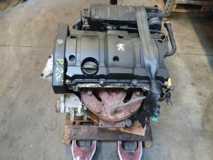 Gebruikte Motor Peugeot 206 CC (2D) 1.6 16V Prijs op aanvraag aangeboden door Autohandel-Smet Gebroeders NV
