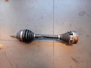 Gebruikte Cardanas links-voor (VWA) Volkswagen Polo V (6R) 1.6 TDI 16V 90 Prijs op aanvraag aangeboden door Autohandel-Smet Gebroeders NV