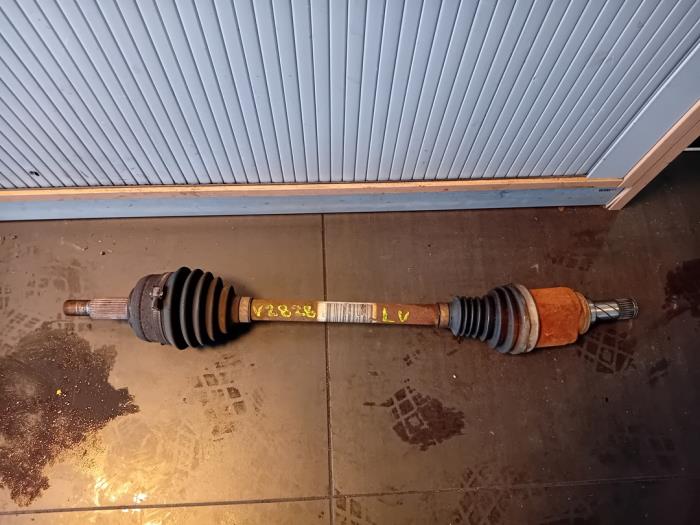Gebruikte Steekas links-voor Renault Megane III Berline (BZ) 1.2 16V TCE 115 Prijs op aanvraag aangeboden door Autohandel-Smet Gebroeders NV