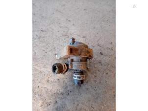 Gebruikte Extra waterpomp Opel Astra K Prijs op aanvraag aangeboden door Autohandel-Smet Gebroeders NV