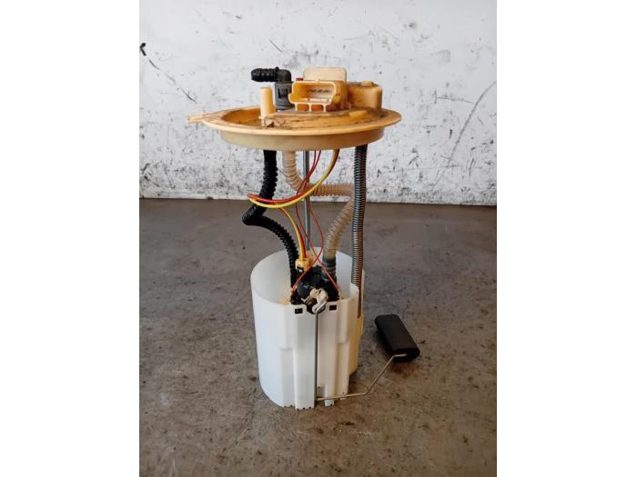 Gebruikte Tank element Pomp Alfa Romeo Giulietta (940) 1.6 JTDm 16V Prijs op aanvraag aangeboden door Autohandel-Smet Gebroeders NV