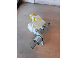 Gebruikte Hoofdremcilinder Alfa Romeo Giulietta (940) 1.6 JTDm 16V Prijs op aanvraag aangeboden door Autohandel-Smet Gebroeders NV