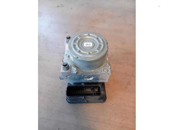 Gebruikte ABS Pomp Alfa Romeo Giulietta (940) 1.6 JTDm 16V Prijs op aanvraag aangeboden door Autohandel-Smet Gebroeders NV