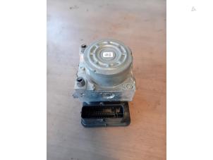 Gebruikte ABS Pomp Alfa Romeo Giulietta (940) 1.6 JTDm 16V Prijs op aanvraag aangeboden door Autohandel-Smet Gebroeders NV