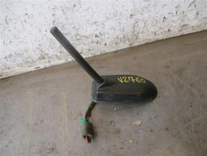 Gebruikte Antenne Kia Stonic (YB) 1.0i T-GDi 12V Prijs op aanvraag aangeboden door Autohandel-Smet Gebroeders NV