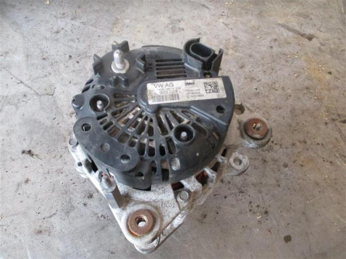 Gebruikte Dynamo Audi TT (FV3/FVP) Prijs op aanvraag aangeboden door Autohandel-Smet Gebroeders NV