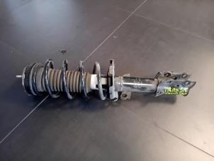 Gebruikte Schokdemper rechts-voor Ford Transit Courier 1.5 TDCi 75 Prijs op aanvraag aangeboden door Autohandel-Smet Gebroeders NV