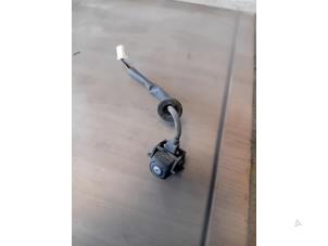 Gebruikte Camera module Mazda CX-5 I (KE,GH) 2.2 Skyactiv D 150 16V 4WD Prijs op aanvraag aangeboden door Autohandel-Smet Gebroeders NV