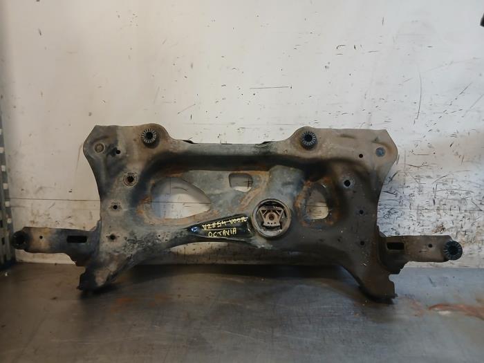 Gebruikte Subframe Skoda Octavia Combi (5EAC) 1.6 TDI 16V Prijs op aanvraag aangeboden door Autohandel-Smet Gebroeders NV
