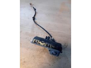 Gebruikte Camera module Skoda Kamiq 1.0 TSI 12V Prijs op aanvraag aangeboden door Autohandel-Smet Gebroeders NV