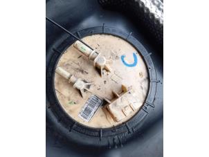 Gebruikte Tank element Pomp Renault Master III (EV/HV/UV/VA/VB/VD/VF/VG/VJ) 2.3 dCi 165 16V RWD Prijs op aanvraag aangeboden door Autohandel-Smet Gebroeders NV