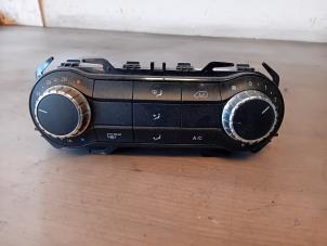 Gebruikte Bedieningspaneel Airco Mercedes Vito (447.6) 2.0 114 CDI 16V Prijs op aanvraag aangeboden door Autohandel-Smet Gebroeders NV