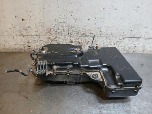 Gebruikte Tank adblue Volkswagen Transporter/Caravelle T6 2.0 TDI DRF Prijs op aanvraag aangeboden door Autohandel-Smet Gebroeders NV