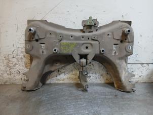 Gebruikte Subframe Renault Captur (2R) 1.5 Energy dCi 90 FAP Prijs op aanvraag aangeboden door Autohandel-Smet Gebroeders NV
