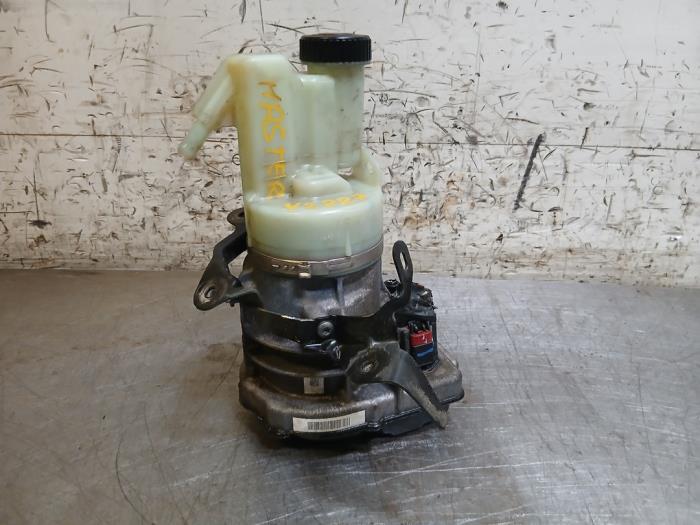Gebruikte Pomp Servo Renault Master III (EV/HV/UV/VA/VB/VD/VF/VG/VJ) Prijs op aanvraag aangeboden door Autohandel-Smet Gebroeders NV