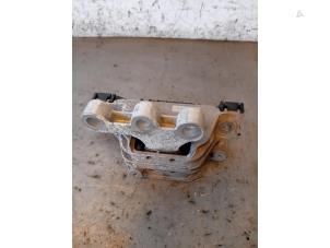 Gebruikte Motorrubber Opel Astra K 1.5 CDTi 105 12V Prijs op aanvraag aangeboden door Autohandel-Smet Gebroeders NV