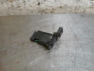 Gebruikte Luchthoeveelheidsmeter Opel Astra K 1.5 CDTi 105 12V Prijs op aanvraag aangeboden door Autohandel-Smet Gebroeders NV