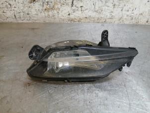 Gebruikte Mistlamp rechts-voor Opel Astra K 1.5 CDTi 105 12V Prijs op aanvraag aangeboden door Autohandel-Smet Gebroeders NV