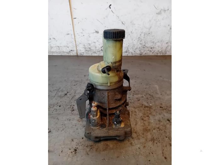 Gebruikte Pomp Servo Opel Movano 2.3 CDTi 16V FWD Prijs op aanvraag aangeboden door Autohandel-Smet Gebroeders NV